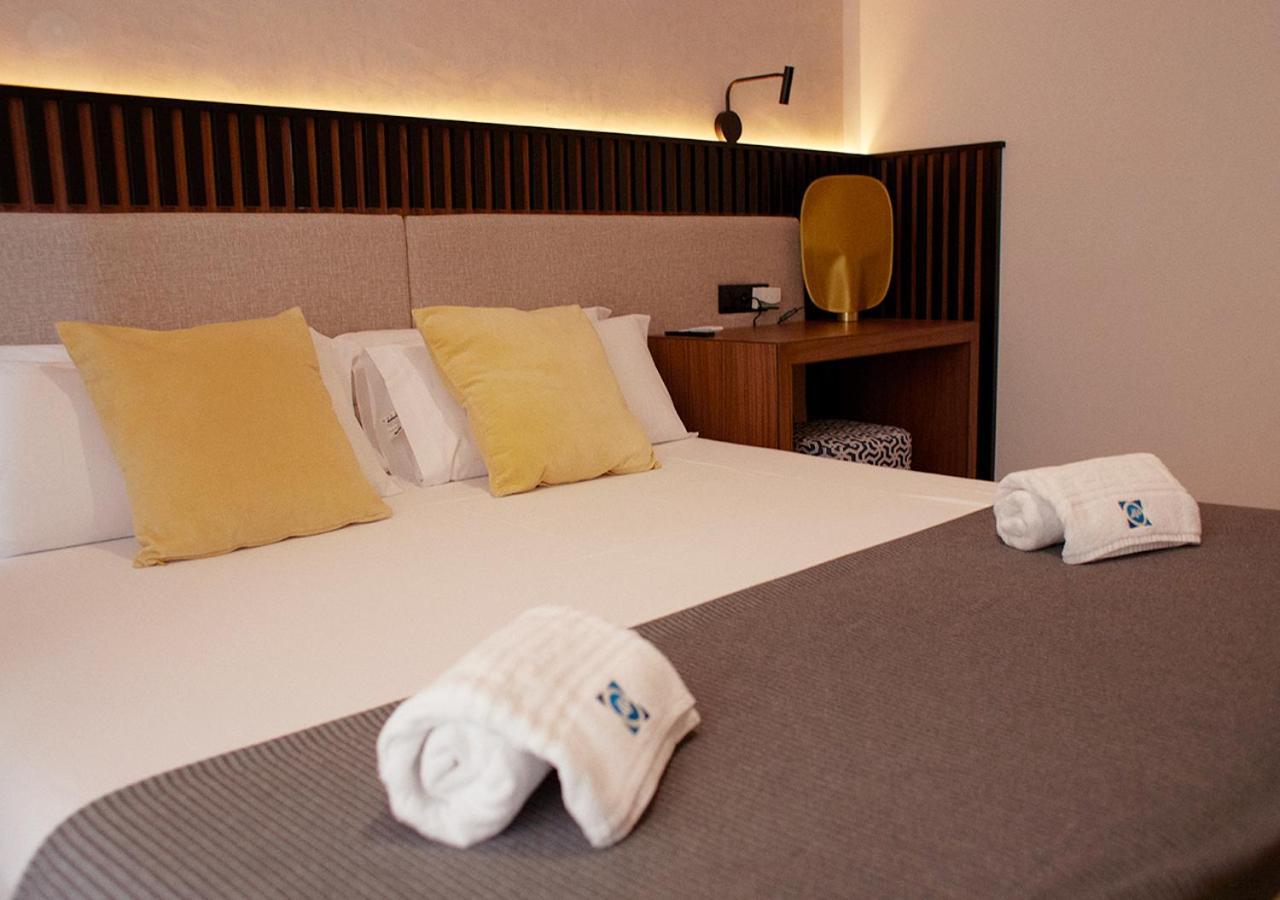 Isa Sevilla Suites Екстериор снимка
