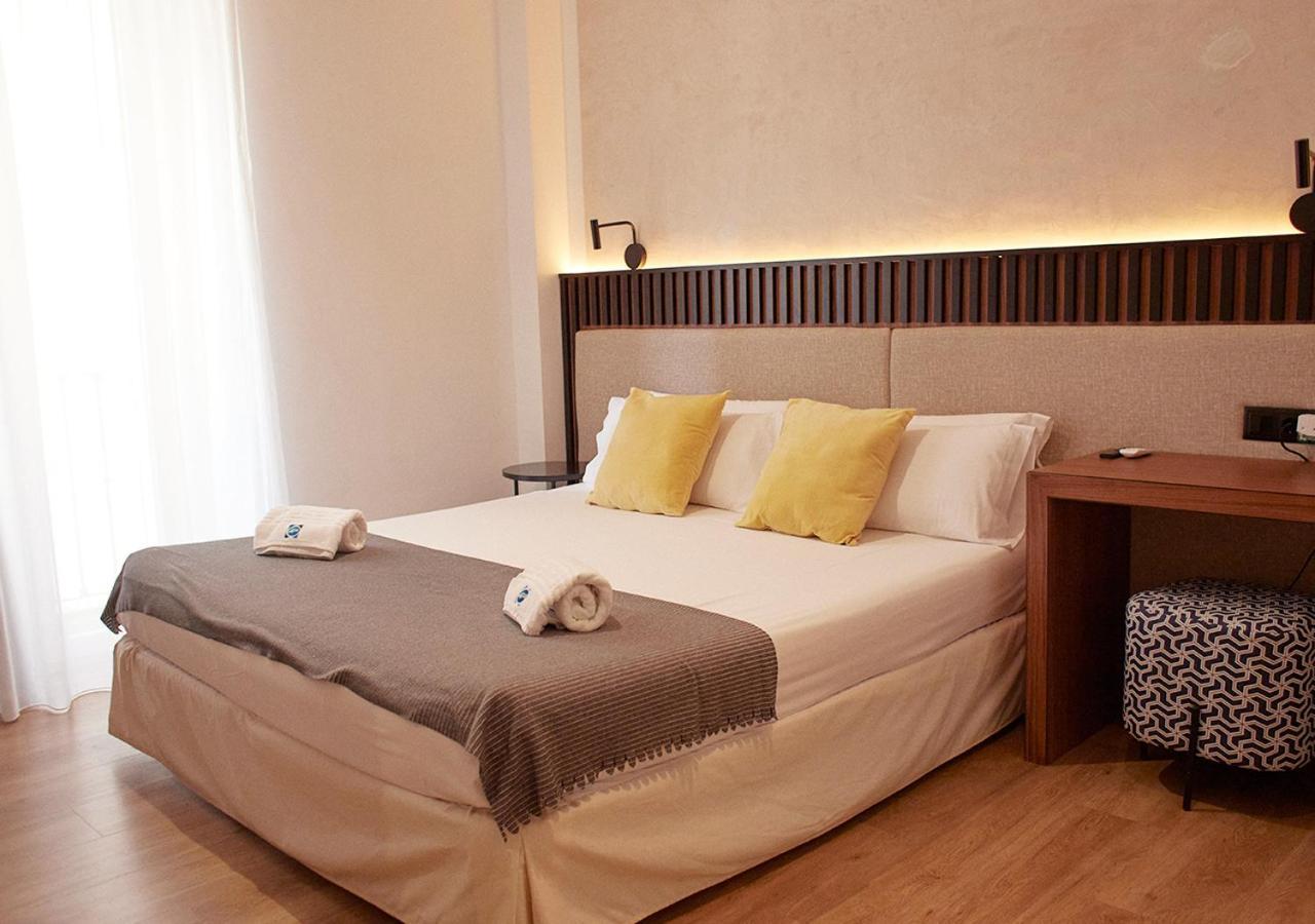 Isa Sevilla Suites Екстериор снимка