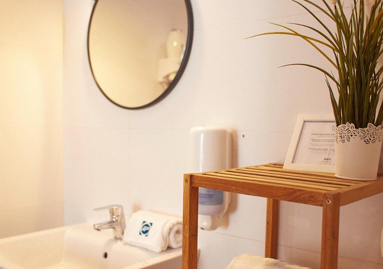Isa Sevilla Suites Екстериор снимка