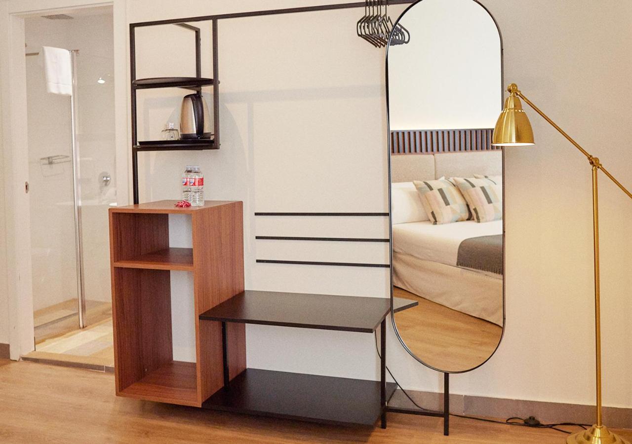 Isa Sevilla Suites Екстериор снимка