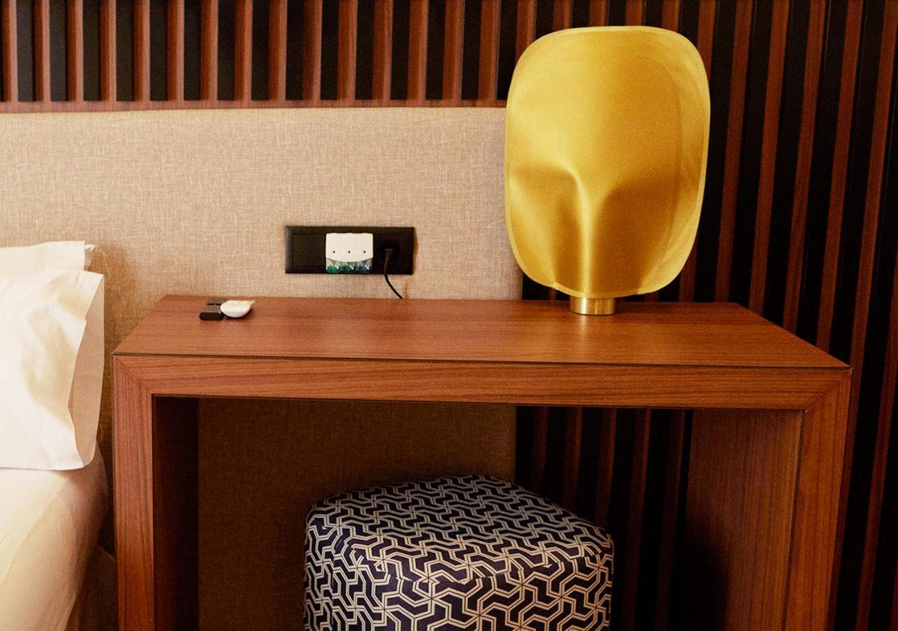 Isa Sevilla Suites Екстериор снимка