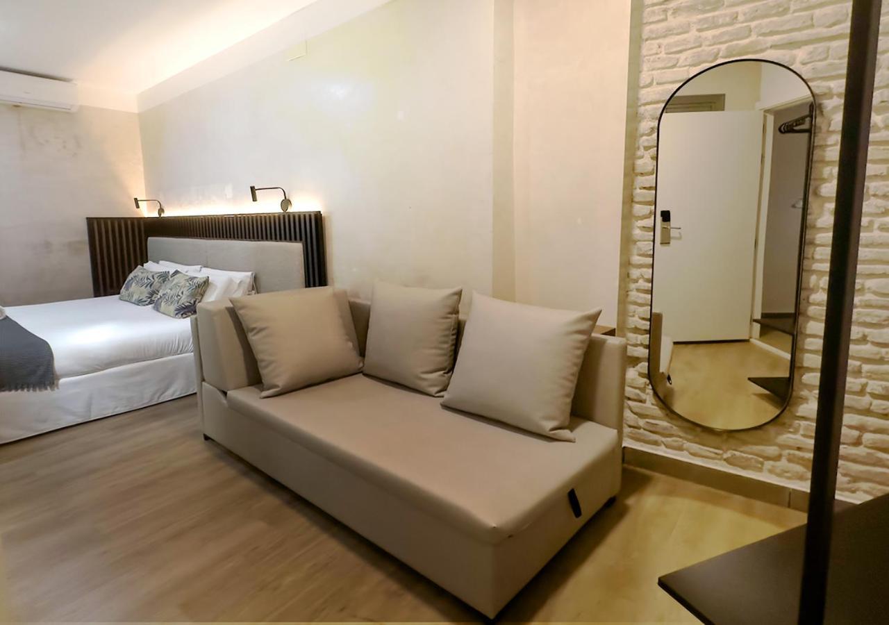 Isa Sevilla Suites Екстериор снимка